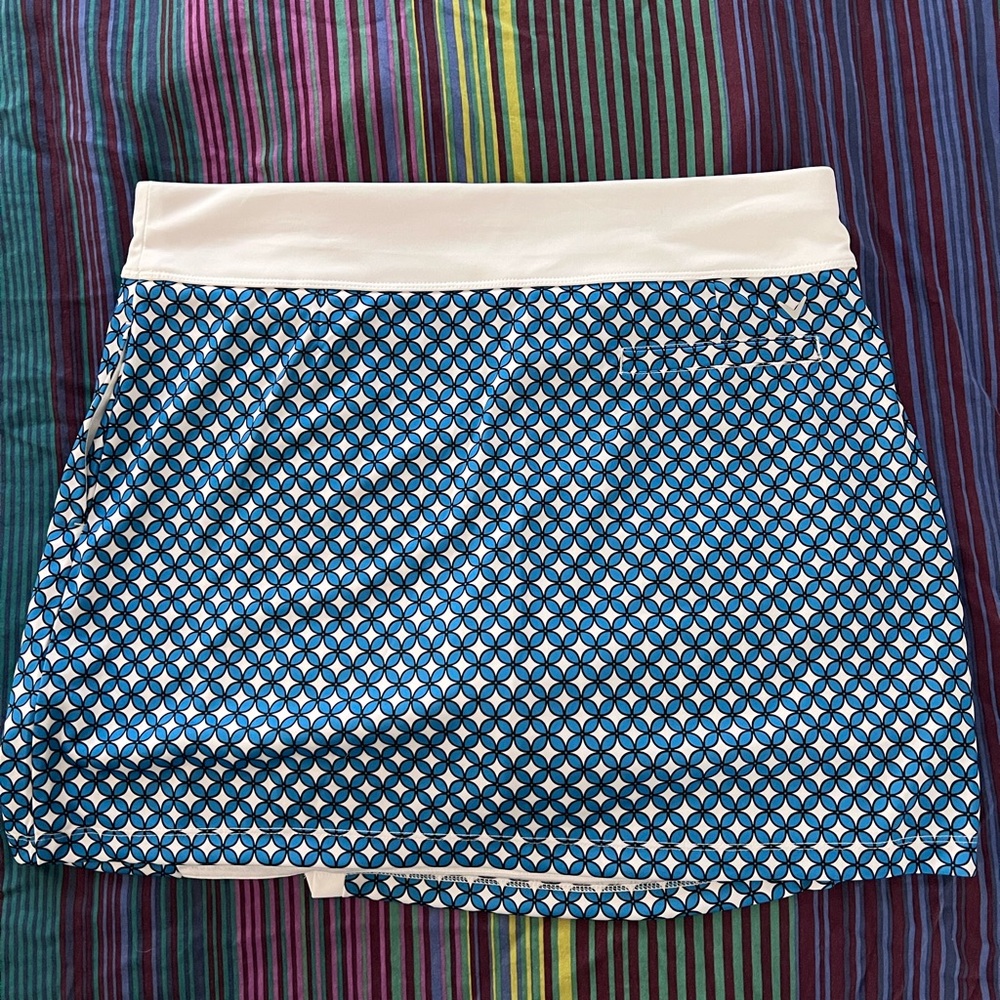 Callaway White and Blue Geometric Skort NWT Front
